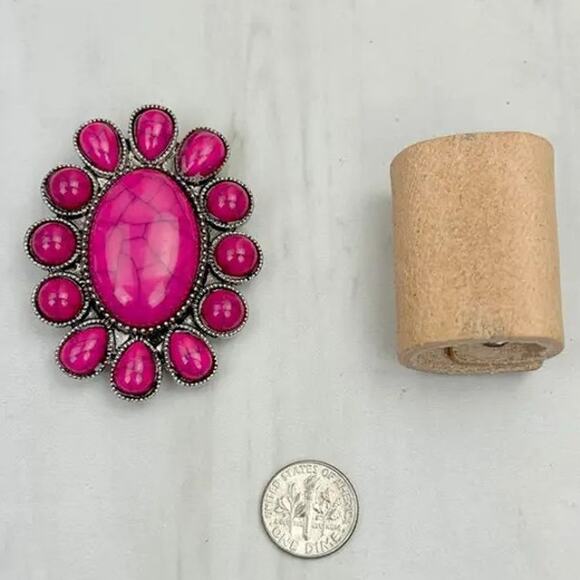 Western Silver Tone Stones With Large Center Hot Pink Stone Wild Rag Scarf Slide - Picture 2 of 3